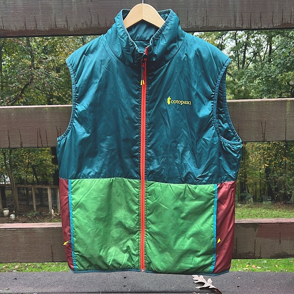 Men’s Cotopaxi puffer vest - Picture 1 of 3